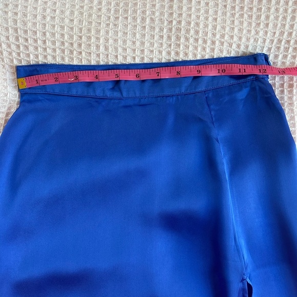 Flynn Skye two piece satin office siren puff sleeve button top & matching skirt - Picture 15 of 15